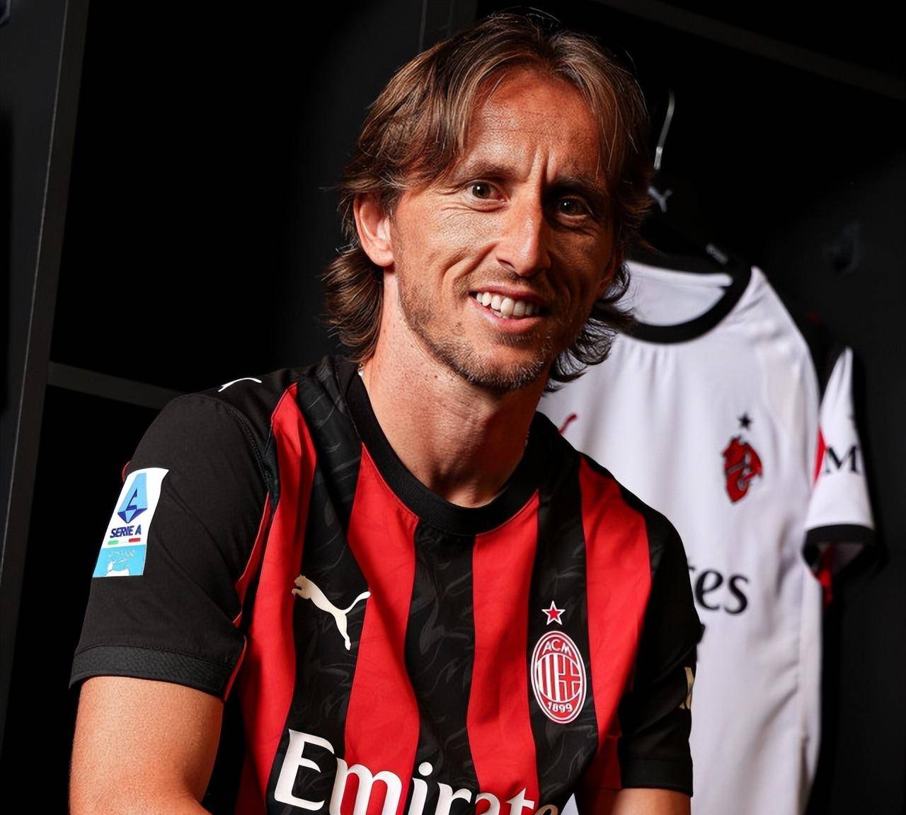 全市场：尤文有意签下弗拉泰西，也将尝试与弗拉霍维奇续约