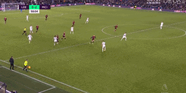 世体：引进小蜘蛛非常困难，巴萨高层越来越关注凯恩