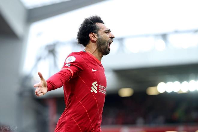 2025赛季，成都蓉城以红焰为刃、热血为甲，在三...